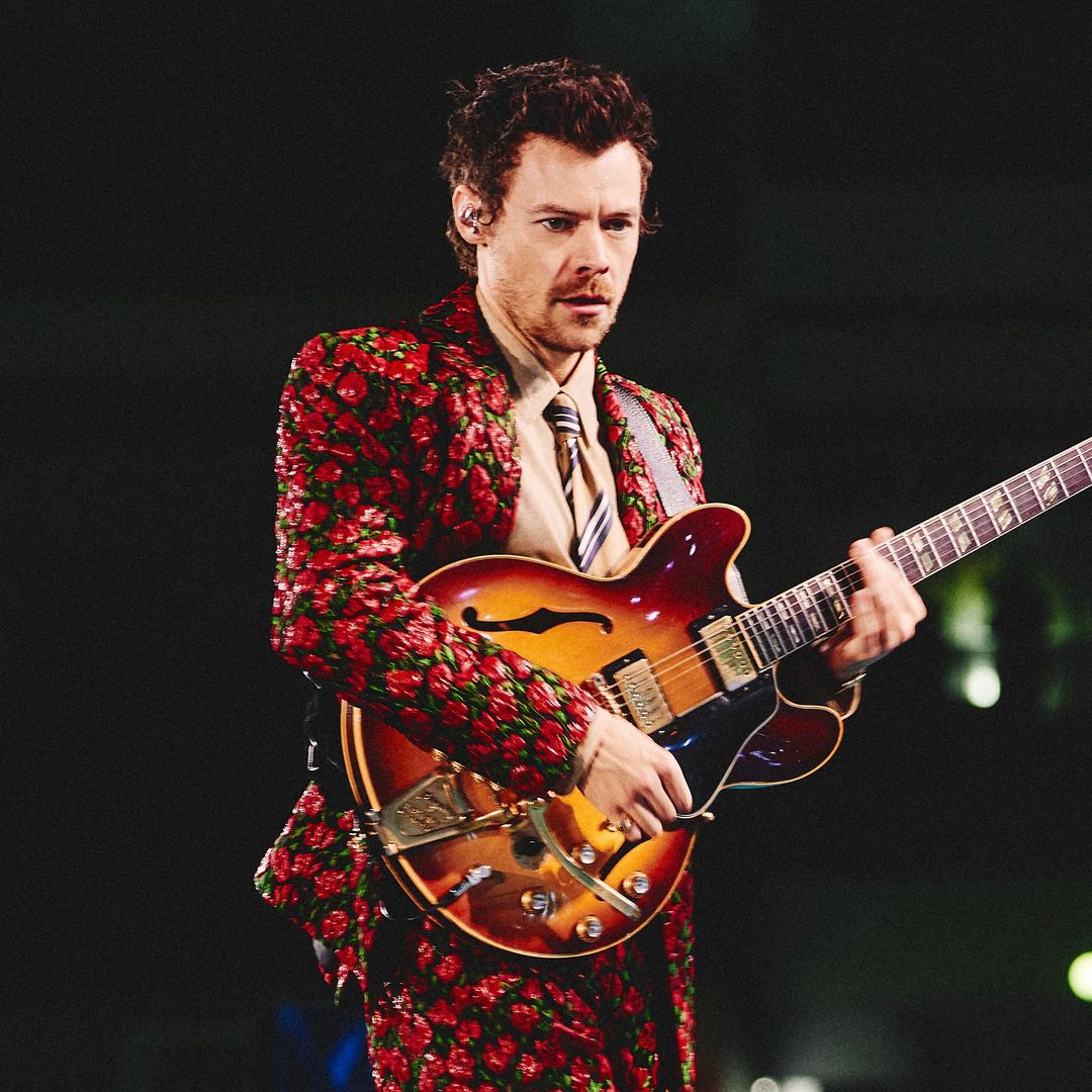 Harry Styles conquista Ciudad de México con un espectacular 'look' a medida de Chanel