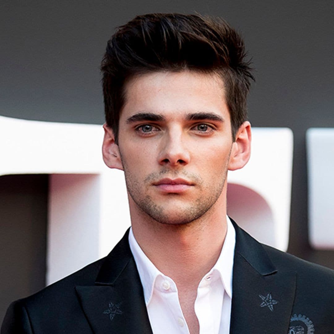 Álvaro Rico saca su lado más flamenco... ¡cantando!