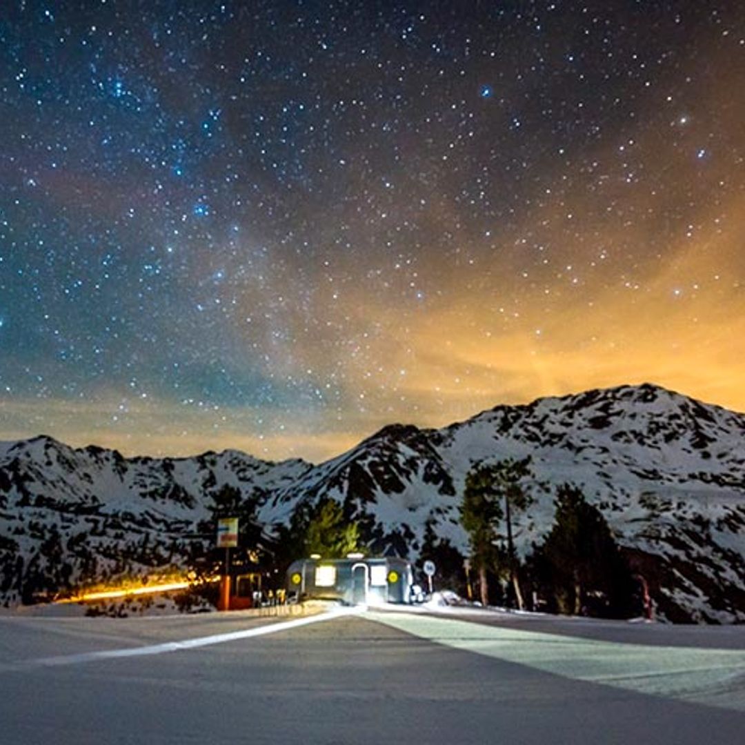 Una noche en una caravana en las montañas nevadas de Andorra