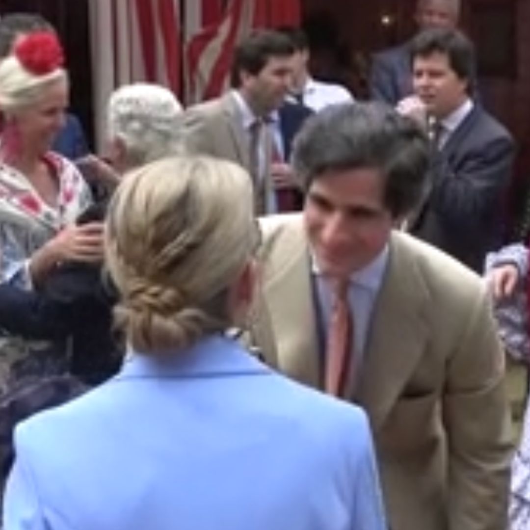 La infanta Elena saludando al duque de Huéscar