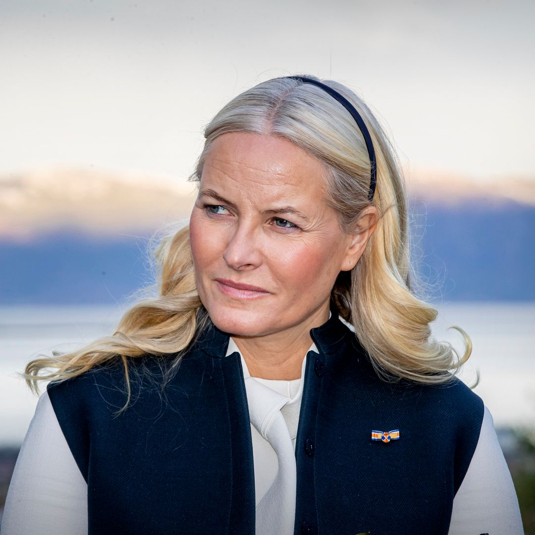 Mette-Marit de Noruega reconoce su amistad con Epstein en un nuevo comunicado oficial