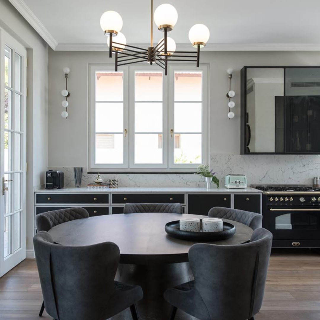 Cómo debes limpiar las puertas y ventanas de toda la casa