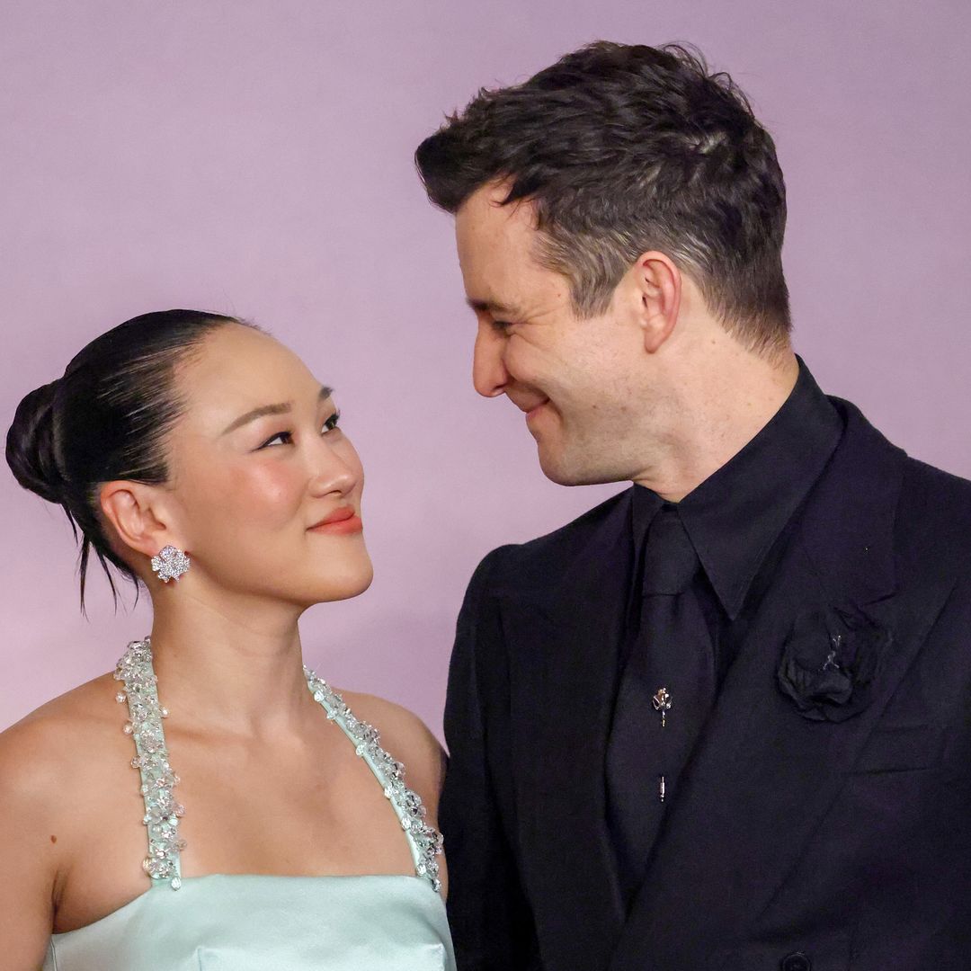 Yerin Ha y Luke Thompson