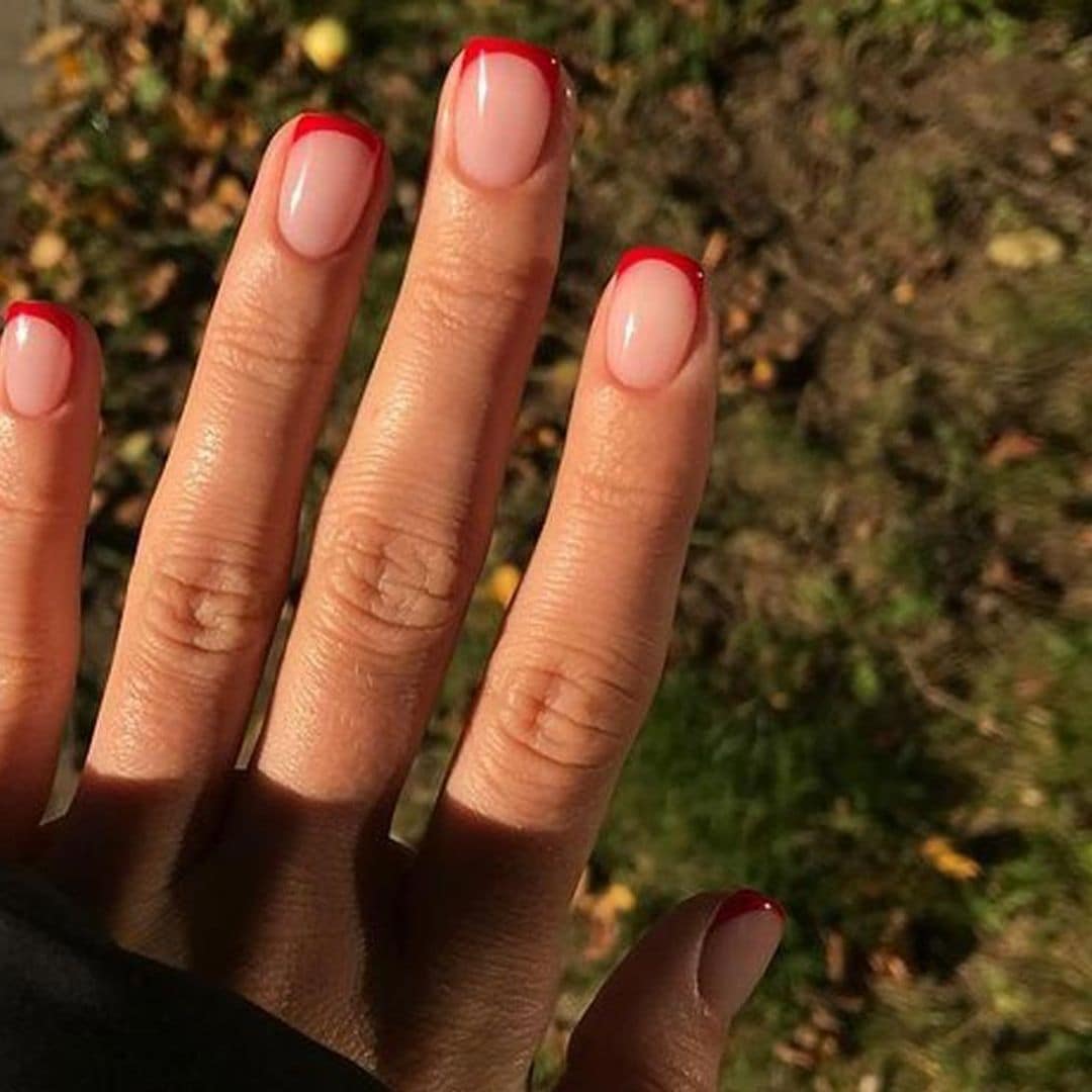El truco viral para hacerte la manicura francesa en un minuto ¡con una esponja de maquillaje!