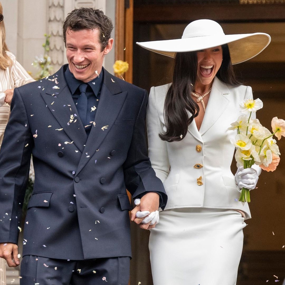 Dua Lipa abre el álbum de fotos de su íntima boda civil con Callum Turner en Londres