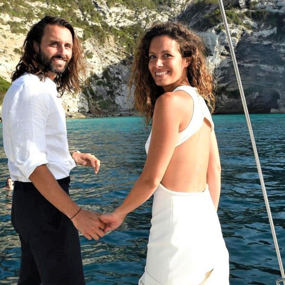 Recordamos la divertida boda en el mar de Laura Madrueño y Álvaro Puerto al cumplirse el primer aniversario