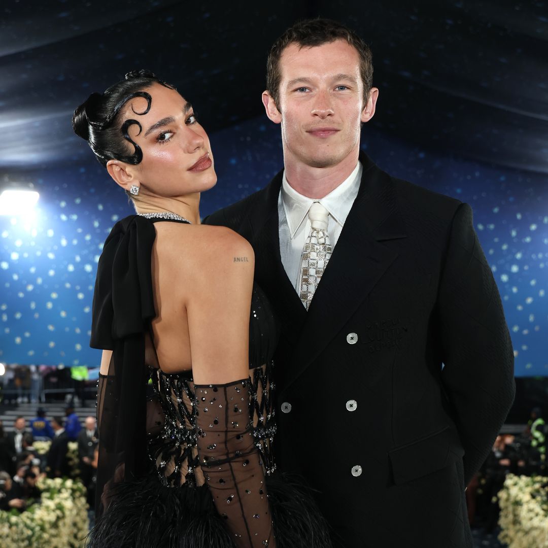 Dua Lipa confirma su compromiso con Callum Turner: 'Es muy emocionante'
