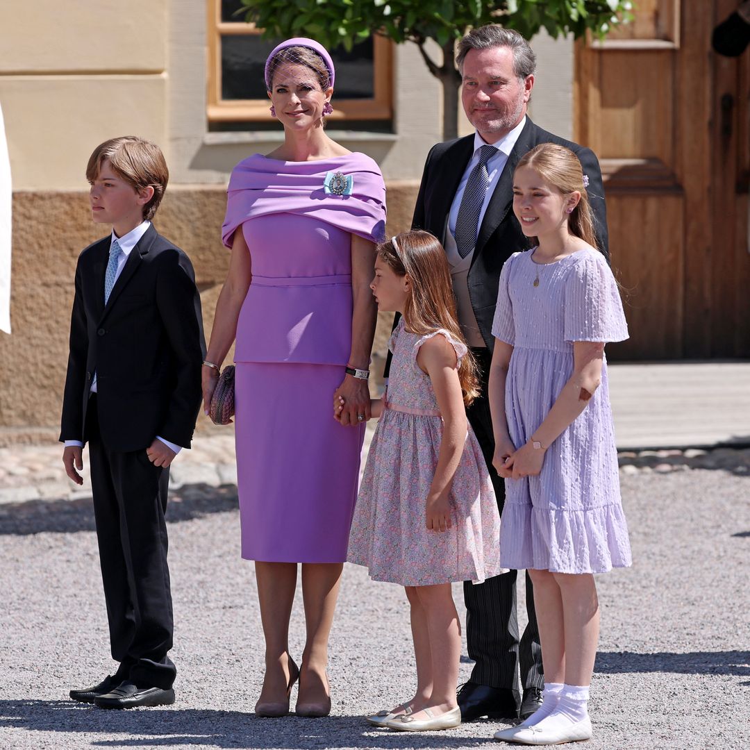 Magdalena de Suecia, Chris o'Neill, Leonore de Suecia, Nicolas de Suecia y Adrienne de Suecia en el bautizo de Ines de Suecia 