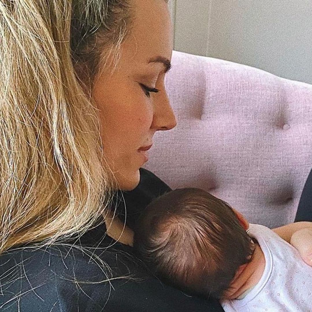 El tierno vídeo de Edurne con su hija Yanay: 'Hoy para desayunar... ¡piecitos!'