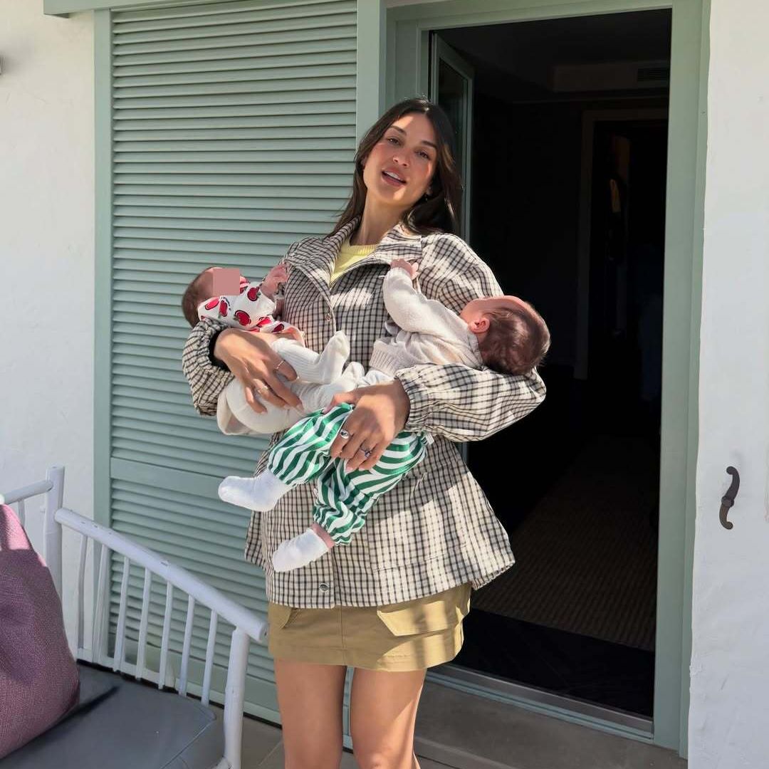 Estela Grande presume de silueta 3 meses después de ser madre de mellizos: “Mi cuerpo empieza a volver”