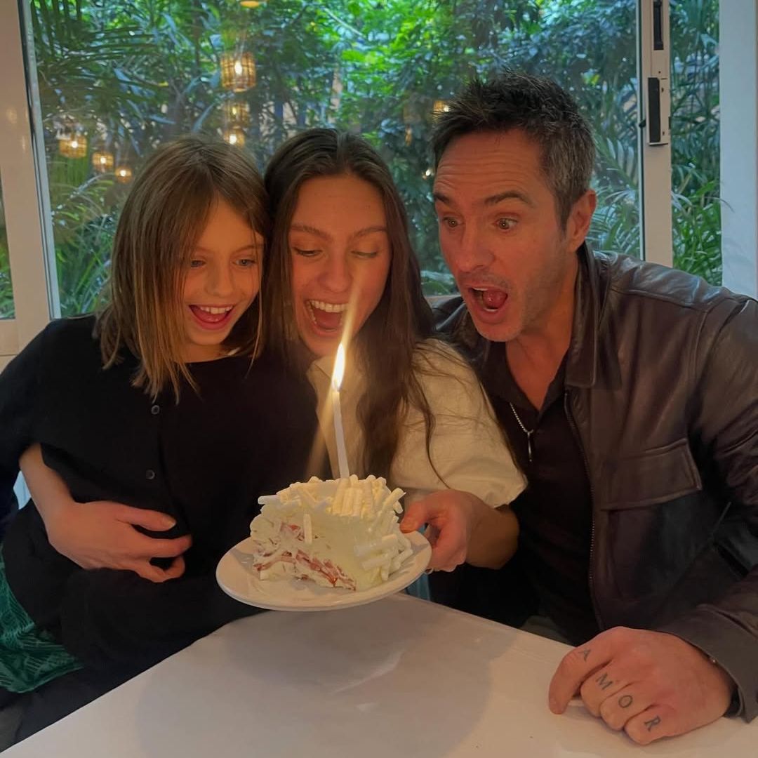 Mauricio Ochmann celebra el cumpleaños 22 de su hija Lorenza junto a Kailani