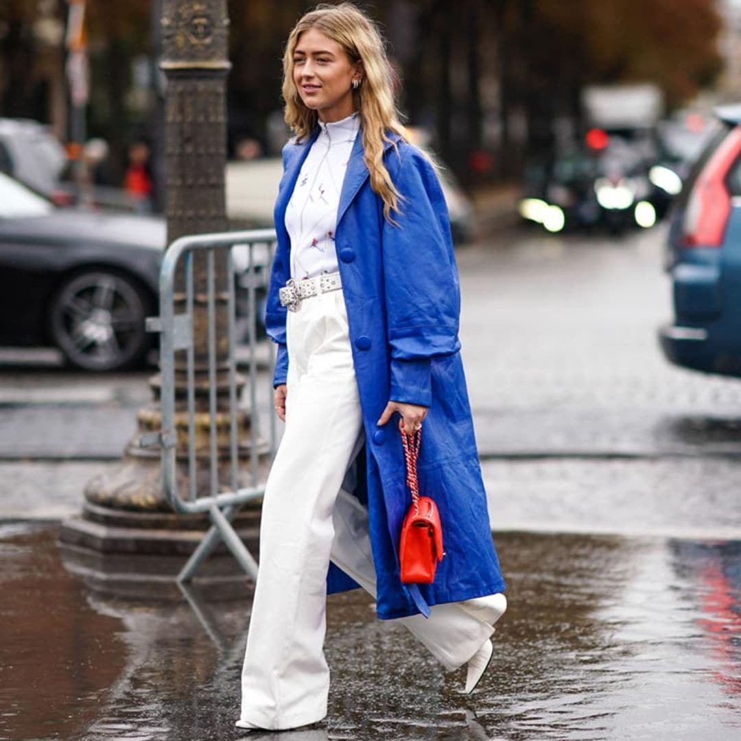 Nueve ideas para combinar tus pantalones blancos en otoño