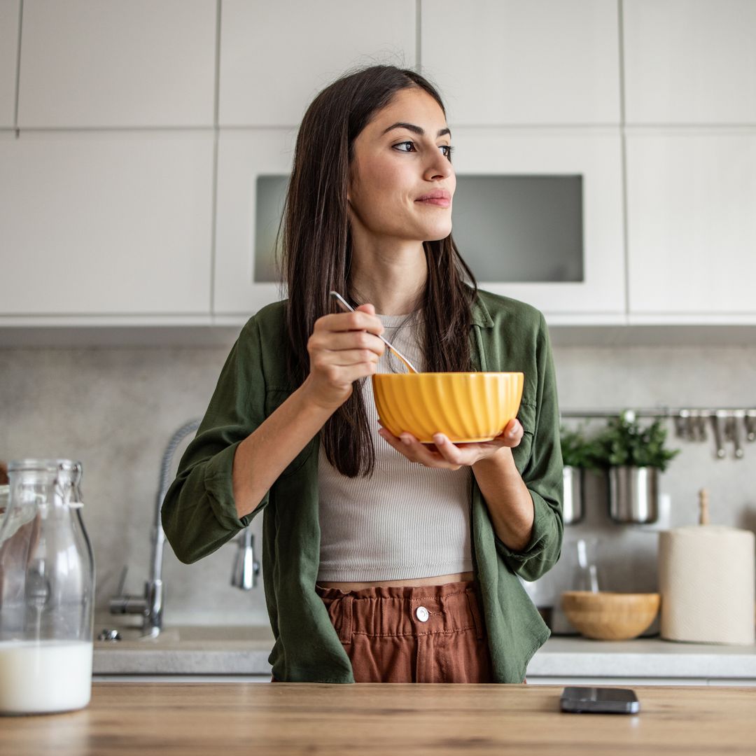 Vuelta a la oficina: el truco para organizar los desayunos y comidas que hacen más fácil y apetecible comer saludable