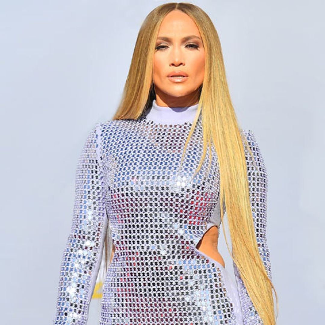Jennifer Lopez da una nueva dimensión a las melenas XXL