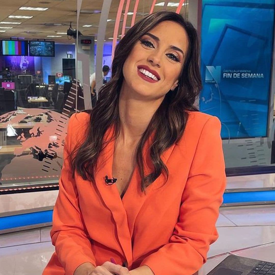 La emoción de una presentadora del informativo de Castilla-La Mancha al entrevistar a su madre por un hito médico