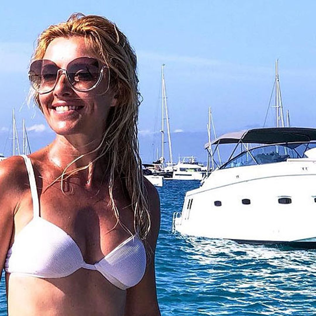 Las placenteras y románticas vacaciones de Cayetana Guillén-Cuervo en Ibiza