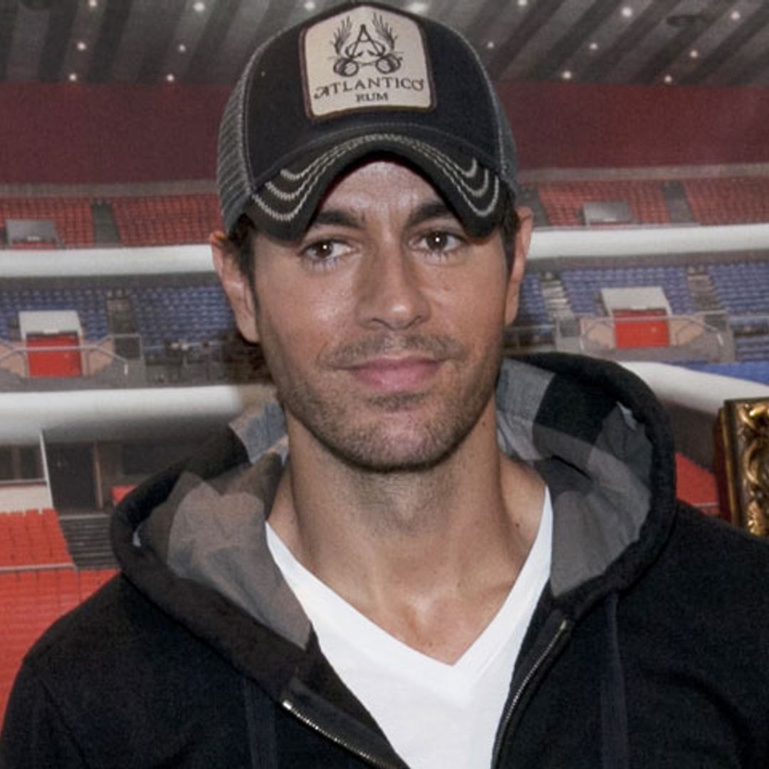 Enrique Iglesias se da un 'baño' de masas