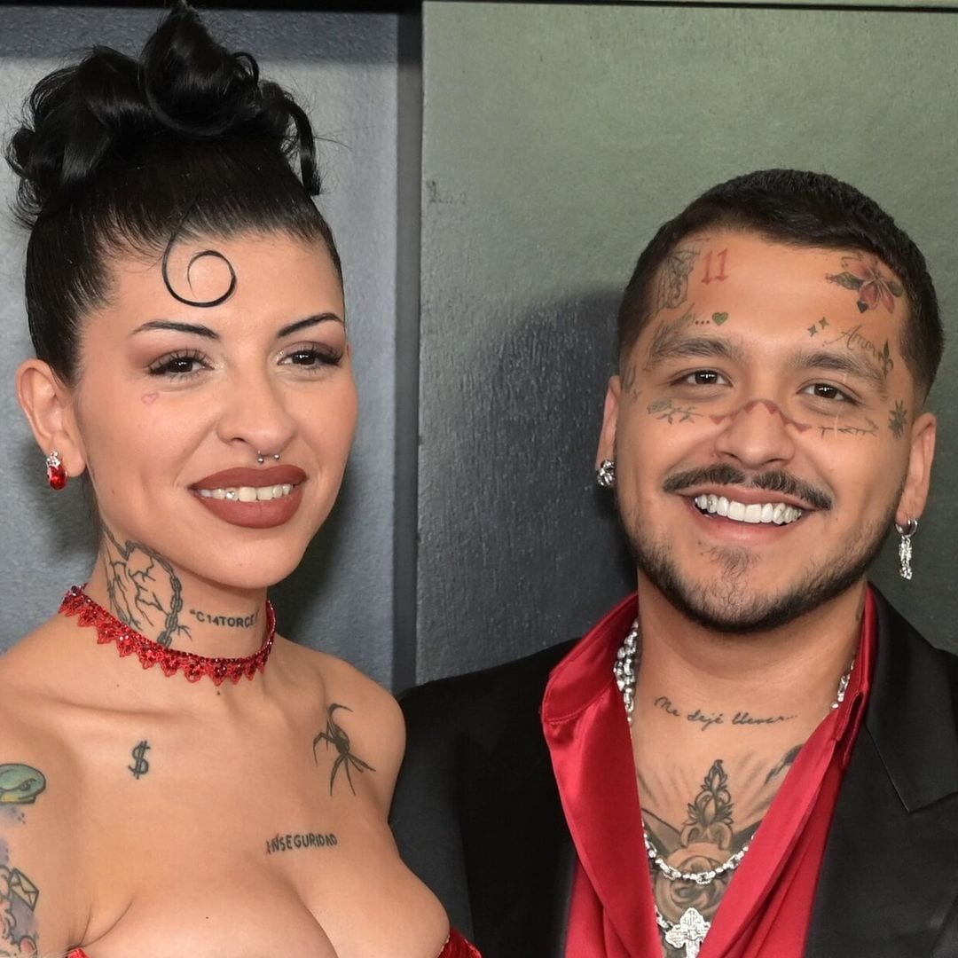 Christian Nodal y Cazzu reaparecen juntos en la gala de Persona del Año en Las Vegas