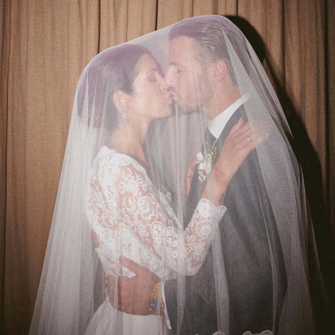  La divertida boda de Ingrid Sanz, hija de Fernando Sanz e Ingrid Asensio, entre estrellas del fútbol
