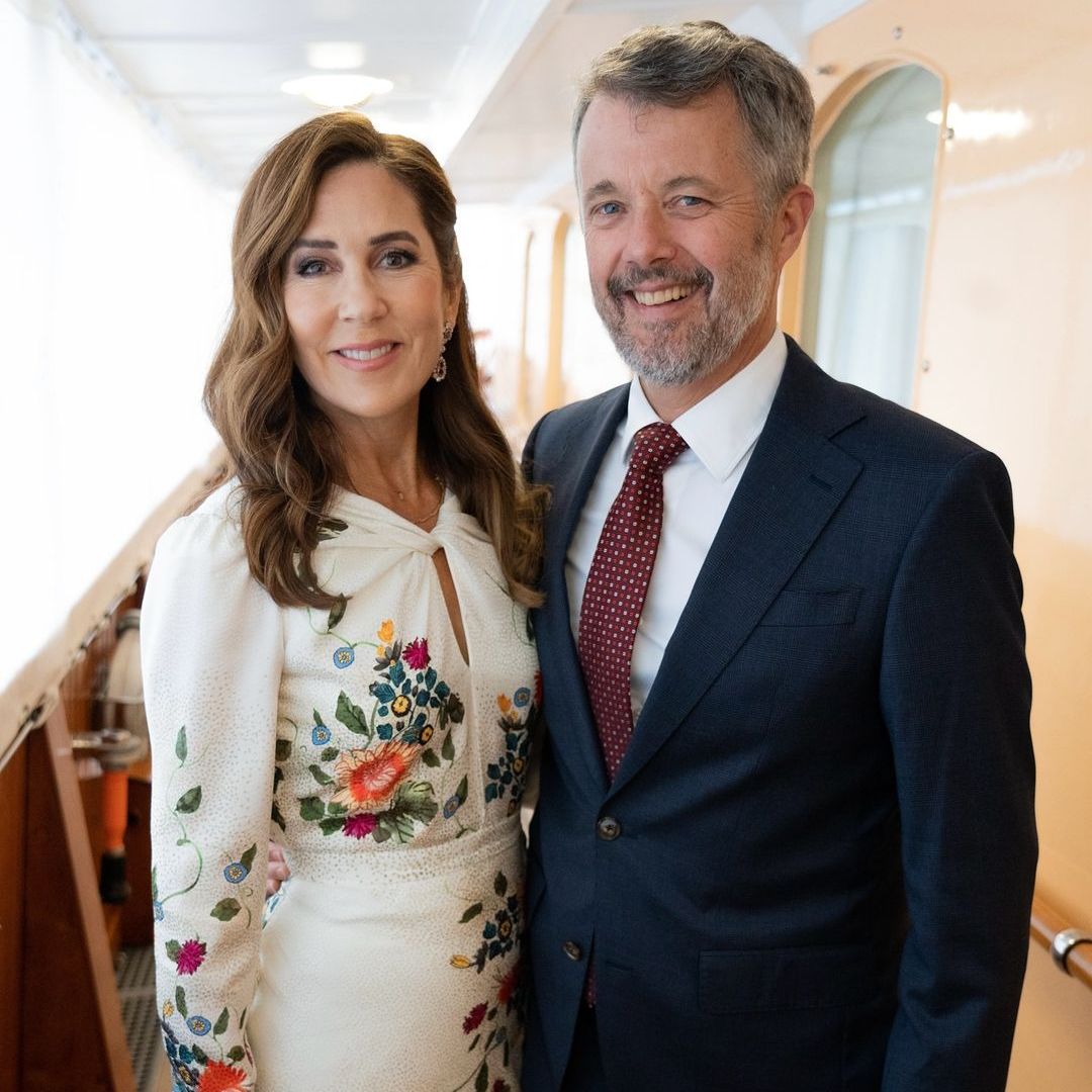 Abrimos la maleta de Mary de Dinamarca en su primera gira de verano como reina