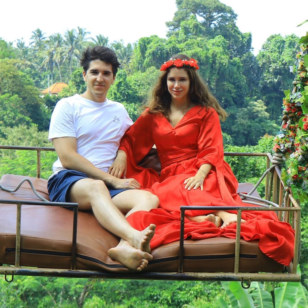 Javier García-Obregón y Eugenia Gil Muñoz: las imágenes no vistas y los detalles de su exótica luna de miel en Indonesia