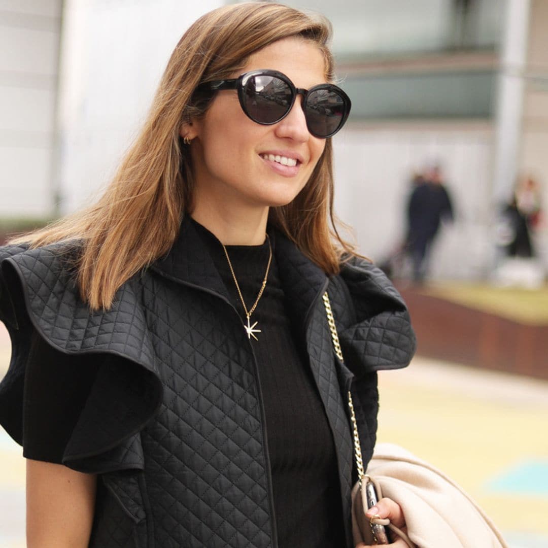 Fashion Week Madrid: los trucos de las invitadas para actualizar básicos con un solo gesto