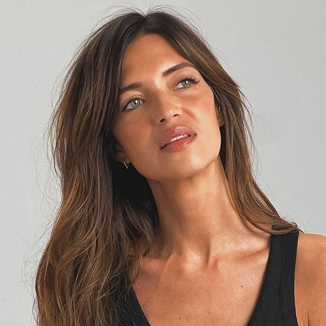 Sara Carbonero comparte una foto de su Comunión y revela una divertida anécdota de aquel día