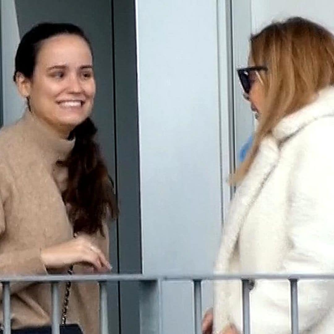 Carolina, la novia de Álex, su compañera hasta el final