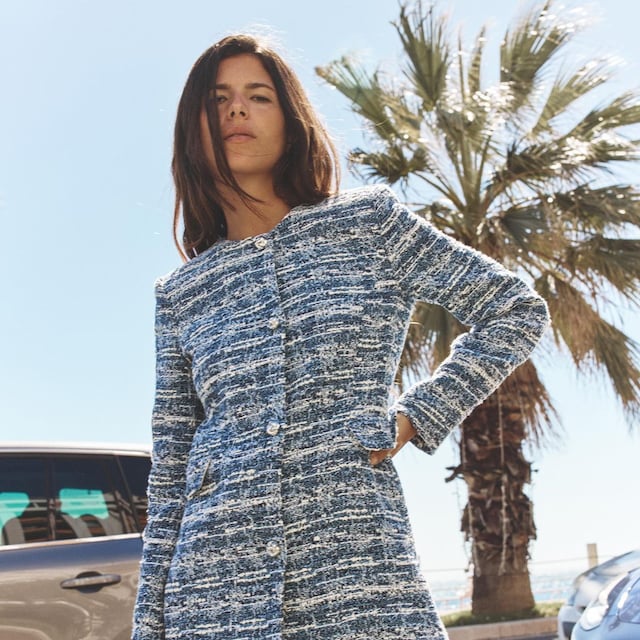 Abrigos en julio y bañadores en enero: la mejor estrategia para comprar en rebajas según las expertas en moda