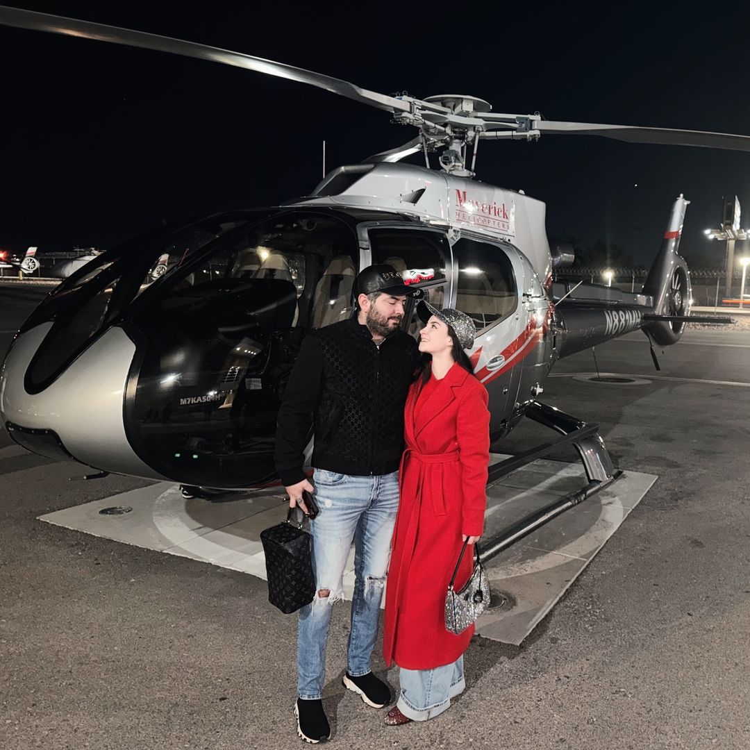 José Eduardo Derbez y Paola Dalay protagonizan una romántica cita aérea en Las Vegas