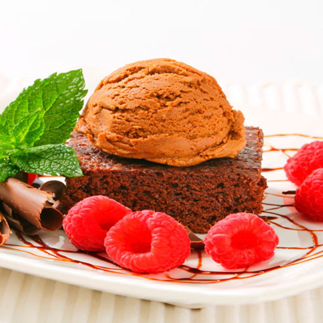 Receta exprés:  Prepara un exquisito 'brownie' en el microondas