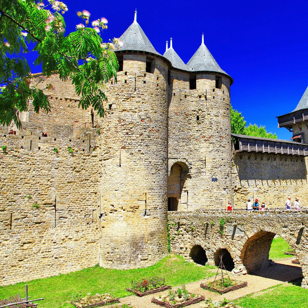 Desde palacios reales a villas amuralladas: 12 joyas de Francia que son Patrimonio de la Humanidad