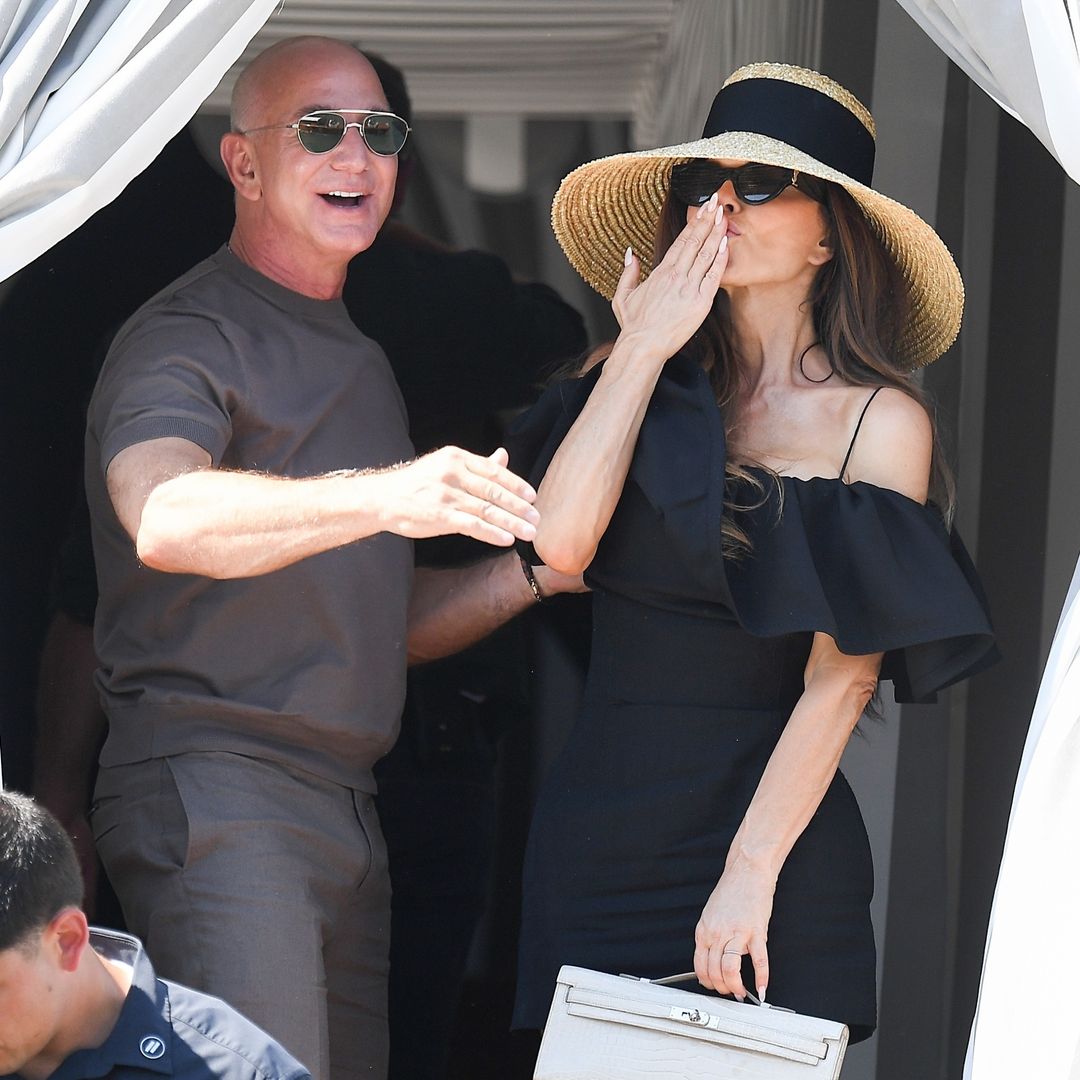 Jeff y Lauren Bezos, más sonrientes que nunca en su primer paseo como marido y mujer en Venecia