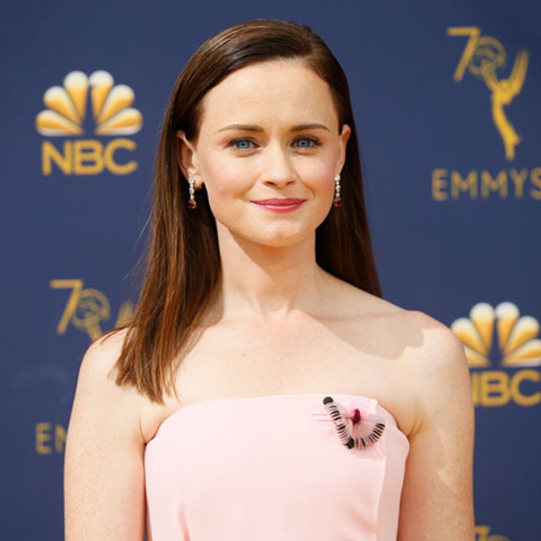 Emmys con sello español: los vestidos 'made in Spain' que triunfaron en la alfombra dorada