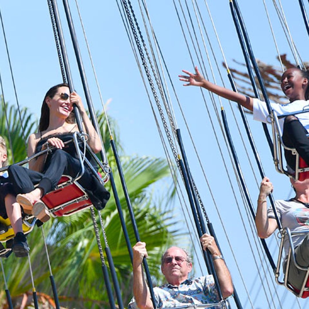 Angelina Jolie, como una niña en Disneyland celebrando el cumpleaños de sus mellizos