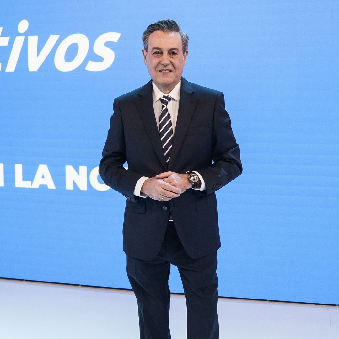 La emotiva despedida de José Ribagorda de Informativos Telecinco arropado por sus compañeros