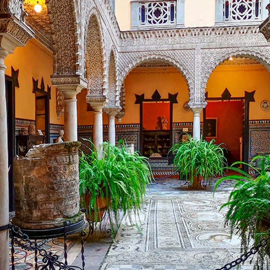 Sevilla de palacio en palacio, grandes tesoros más allá de la Giralda