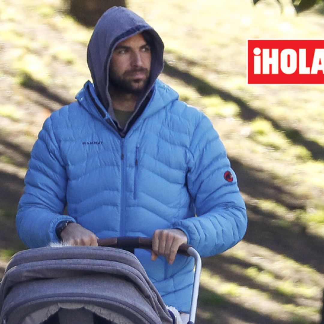 EXCLUSIVA: Cayetano Rivera y su hijo desafían las bajas temperaturas con un paseo por el parque