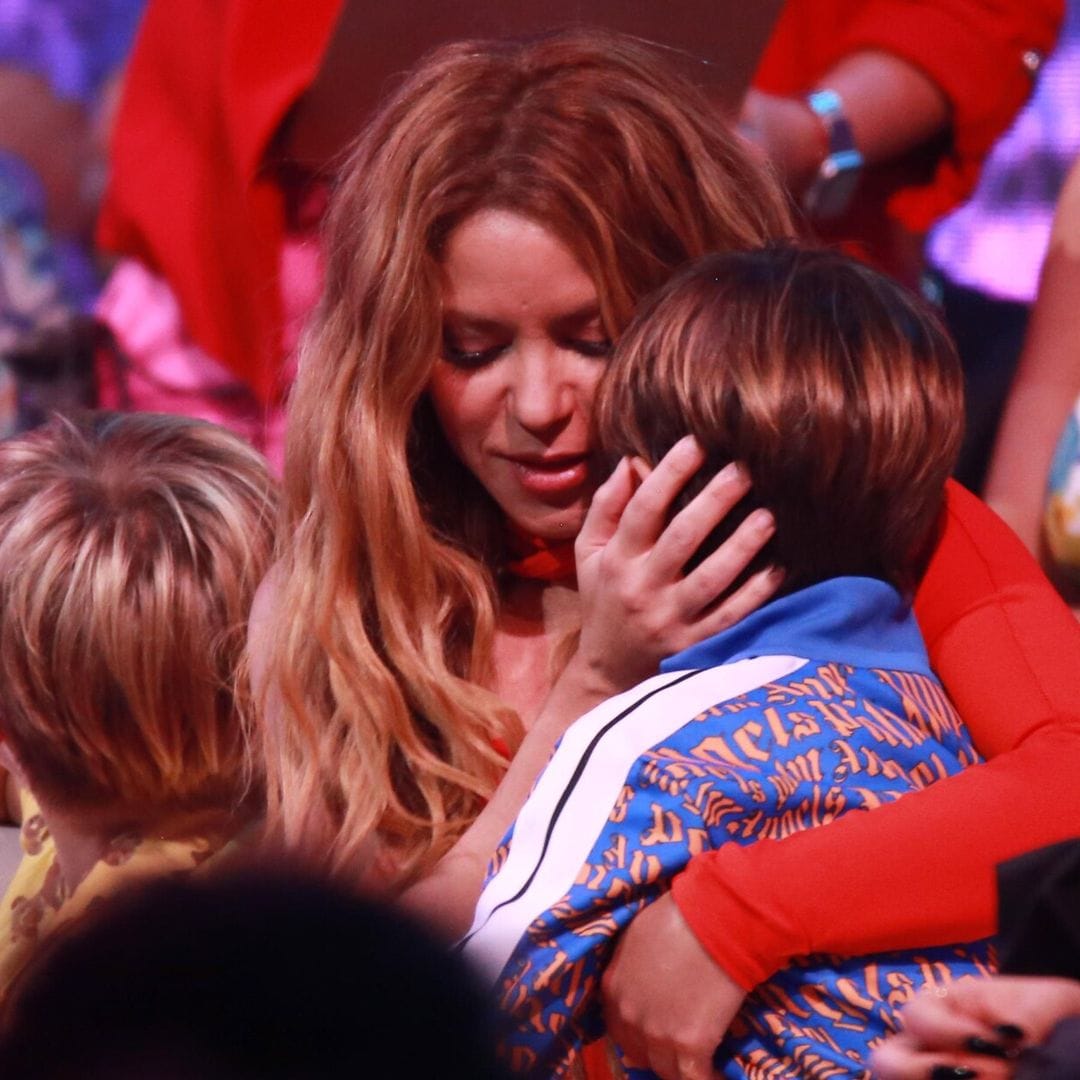 Shakira, inspirada en el valor de su hijo mayor, conmueve en Premios Juventud 2023
