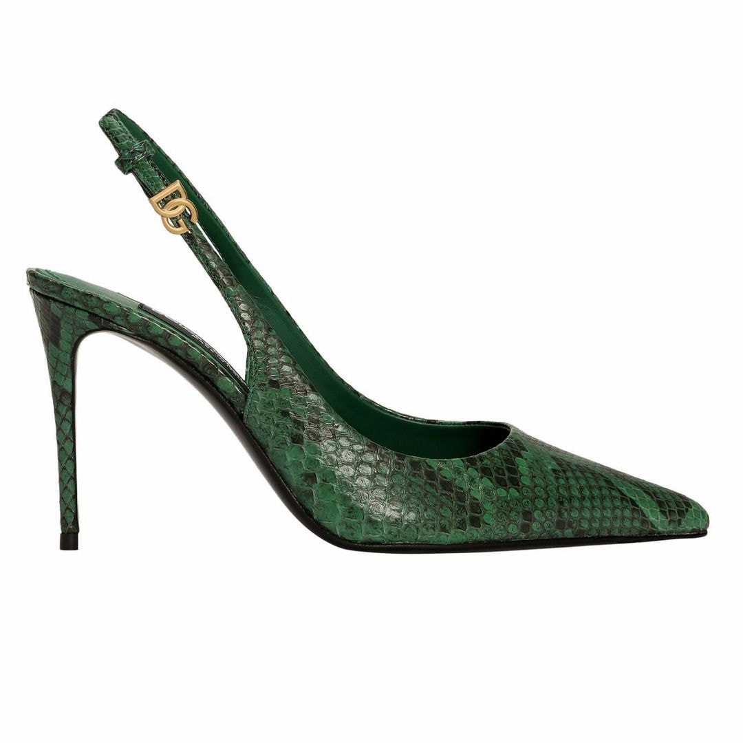 Zapato
destalonado (1.300 €), 
de Dolce & Gabbana.