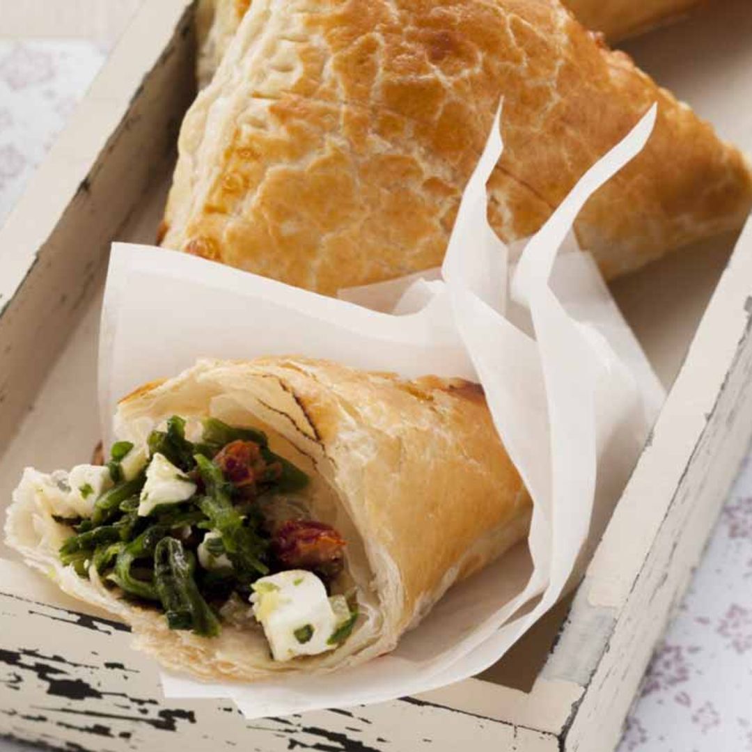 Empanadillas de acelgas, queso de cabra y tomate seco