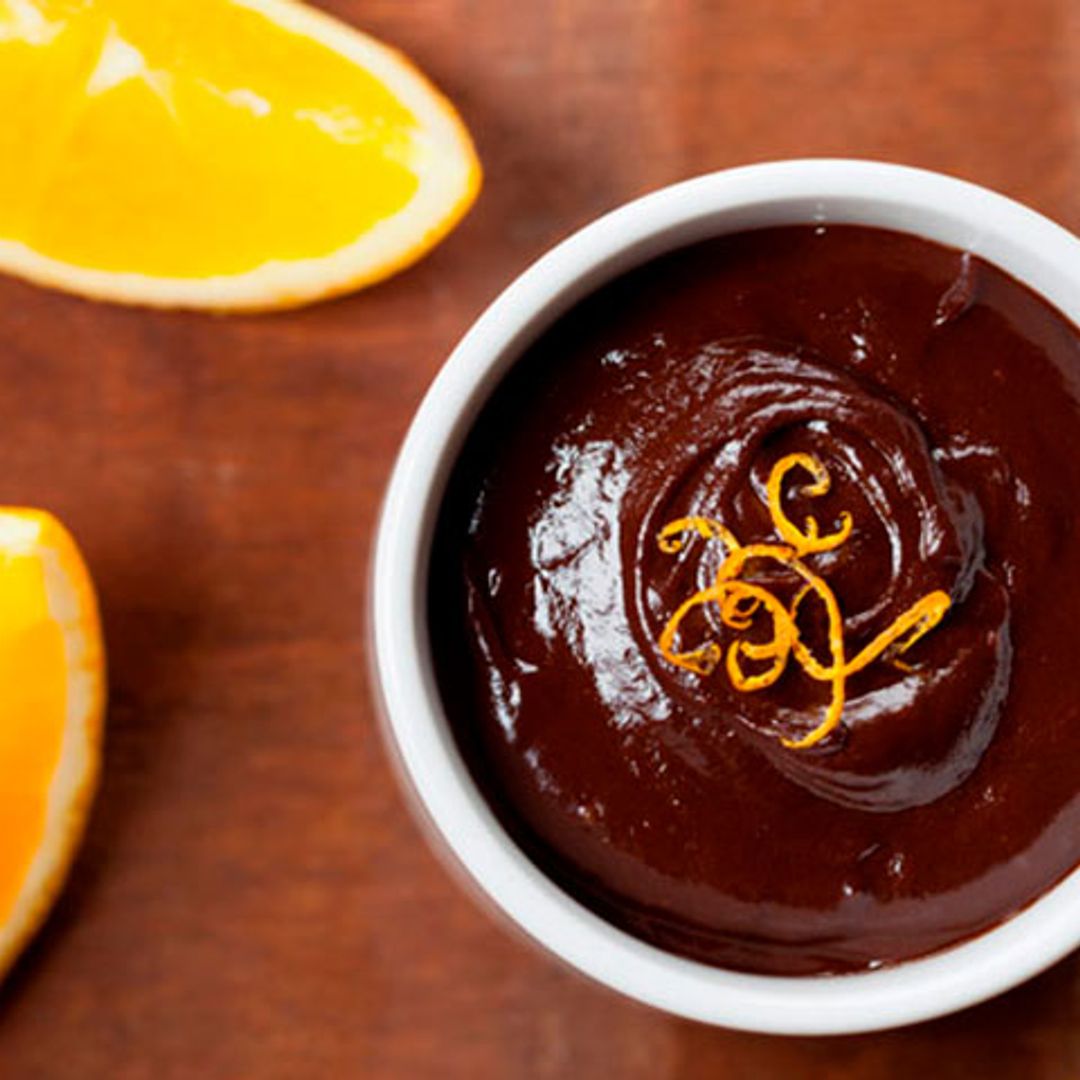 Chocolate con naranja caramelizada