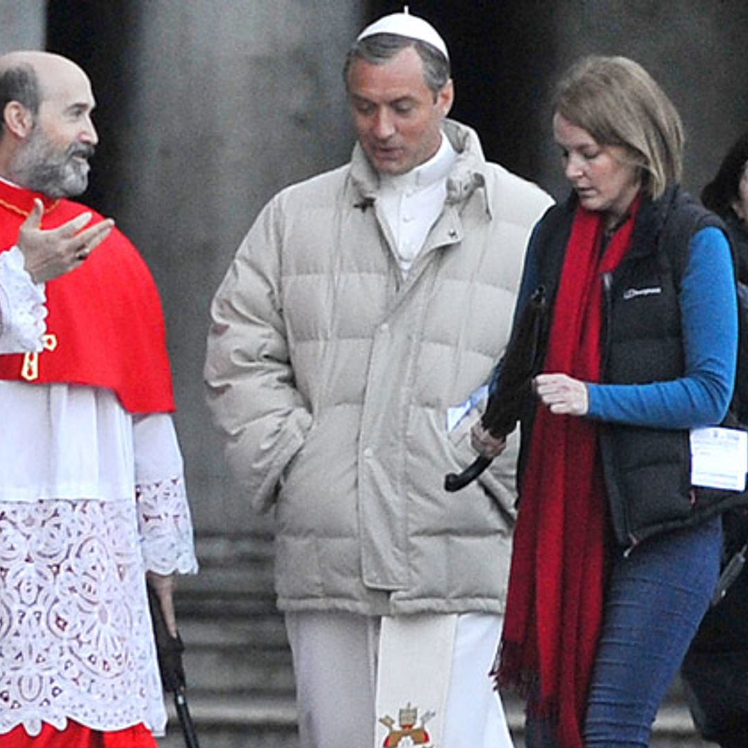 ¡Habemus Papam! Primeras imágenes de Javier Cámara compartiendo rodaje con Jude Law