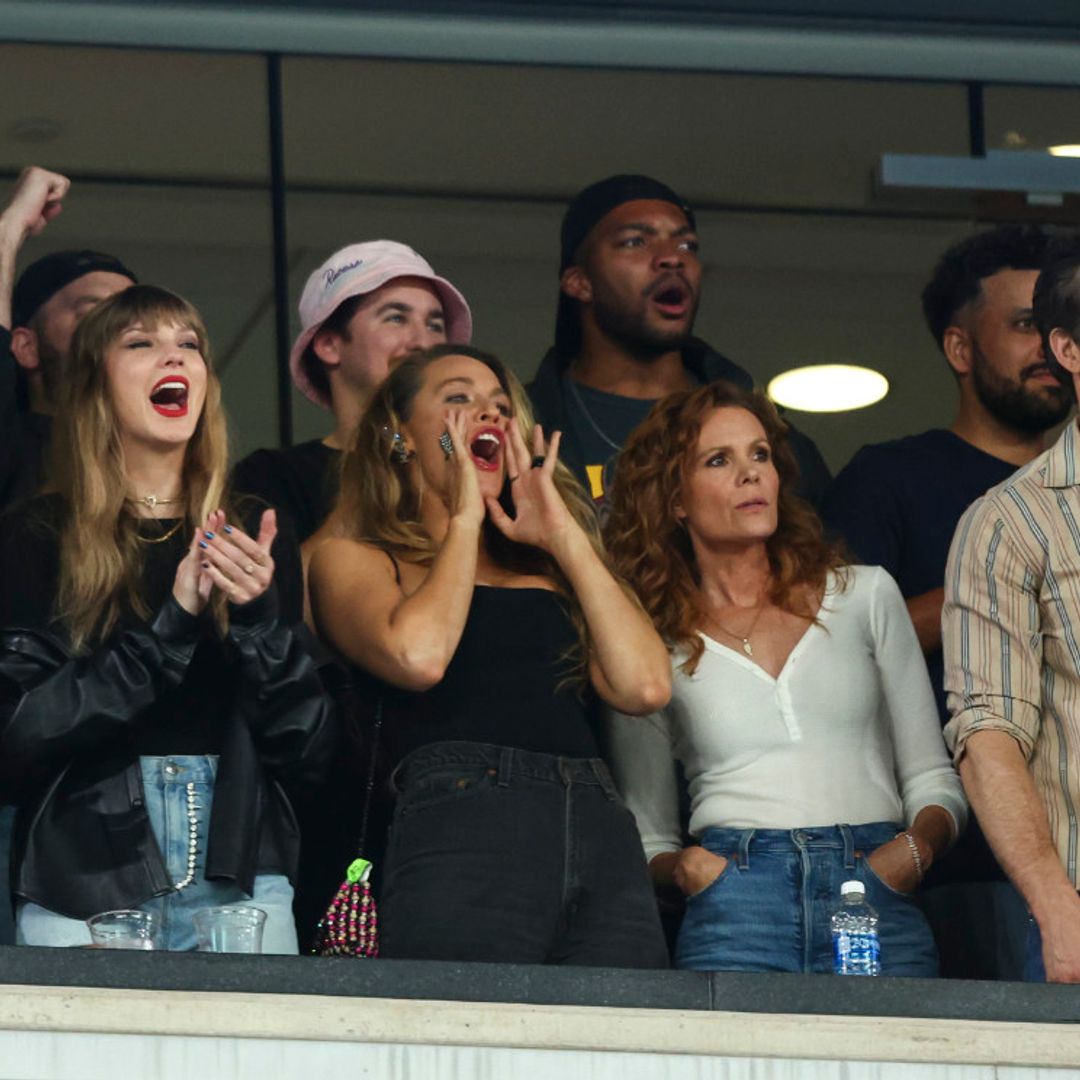 Taylor Swift, acompañada de su pandilla de 'celebrities', el talismán de la suerte de Travis Kelce