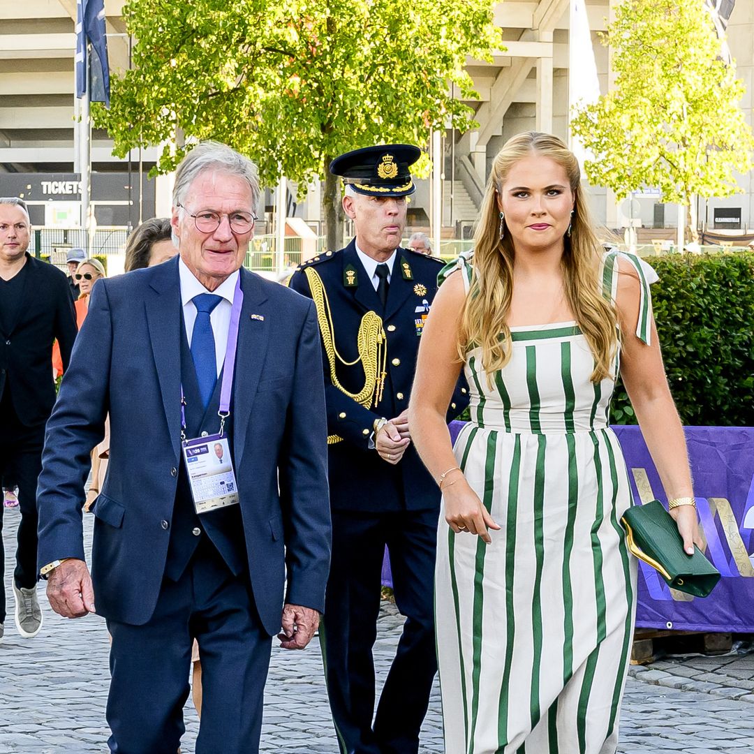 La princesa Amalia de Holanda deslumbra en Alemania junto a un carruaje de más de 125 años: la joya histórica que perteneció a la reina Guillermina