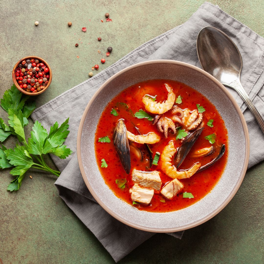 Cómo hacer la auténtica sopa bullabesa, receta emblemática de Francia
