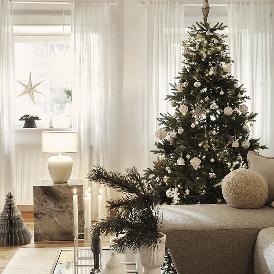 Detalles navideños que suben el nivel y presumen de un toque 'minimal'