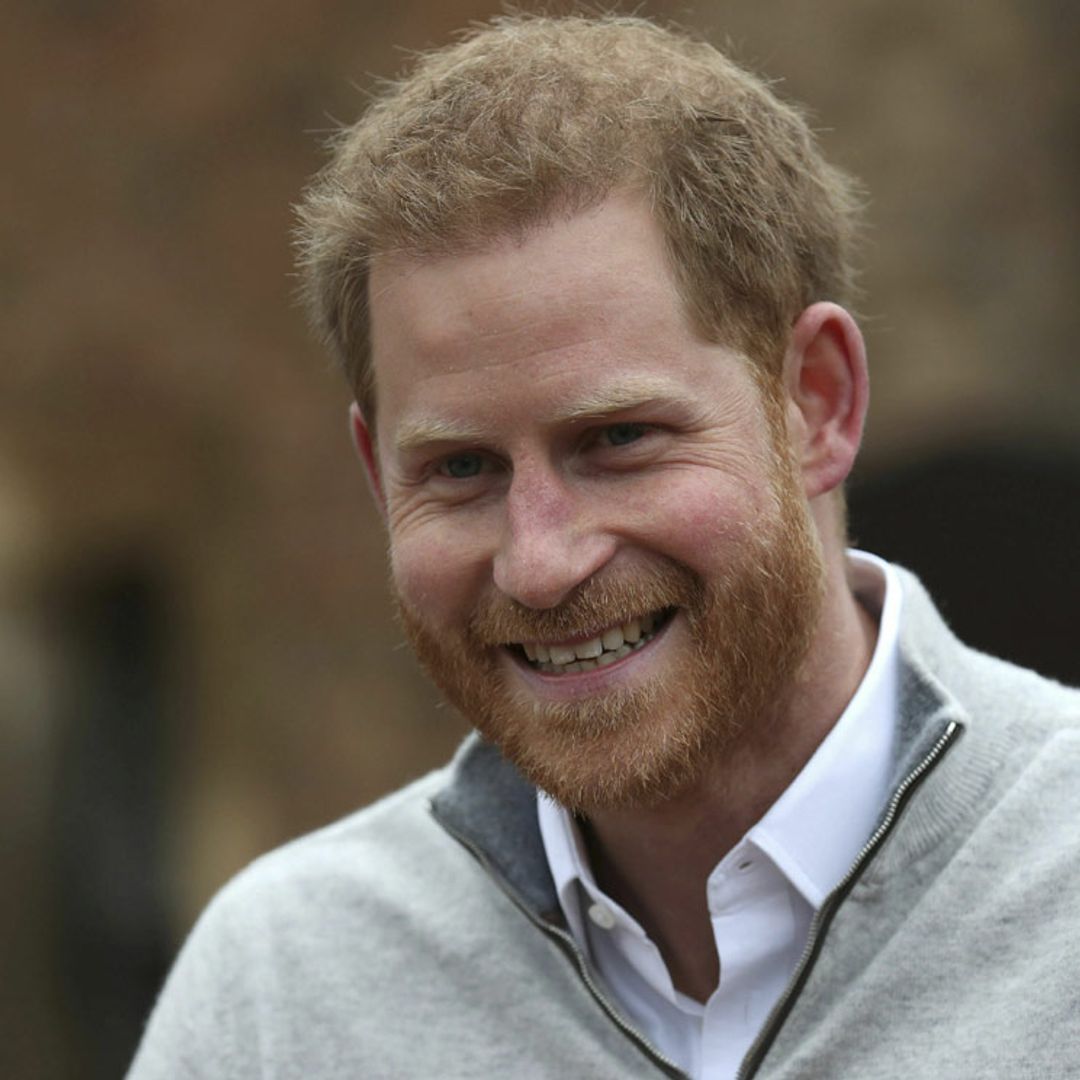 El príncipe Harry comparece ante los medios: 'Esta cosita es para morirse. Estoy en la luna'