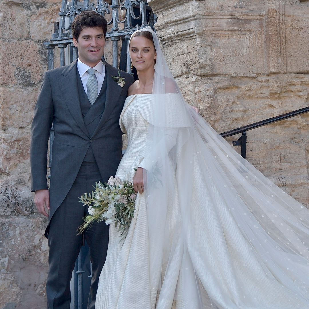 9 años de la gran boda de Lady Charlotte Wellesley en Íllora (Granada): de su vestido de alta costura a sus zapatos verde oliva 