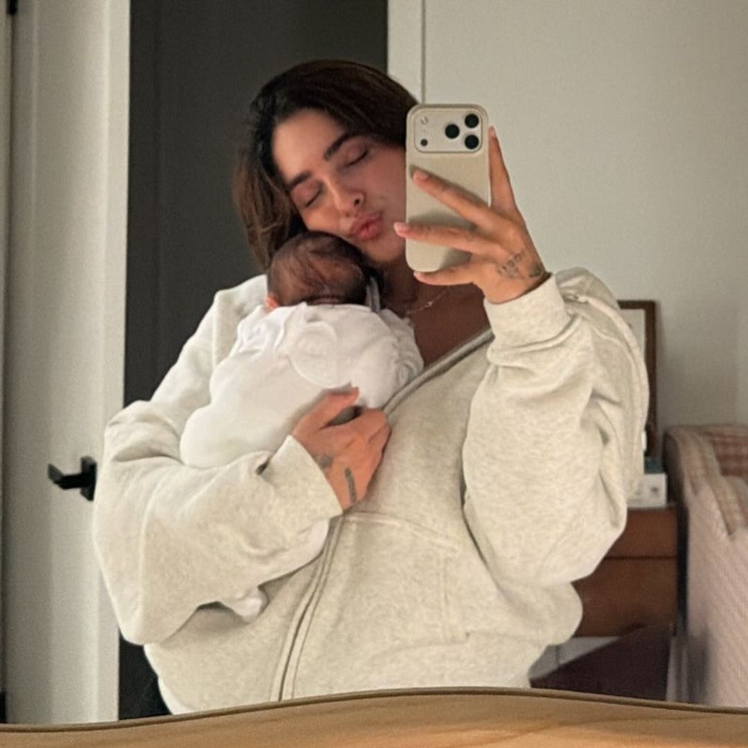 Isabella Ladera comparte nuevas y tiernas fotos tras le nacimiento de su bebé: ‘En las nubes estoy’